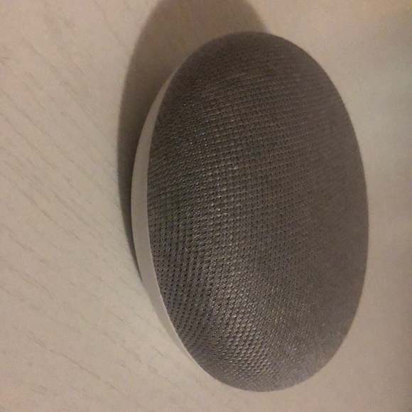 Home Google Mini - Picture 3 of 3